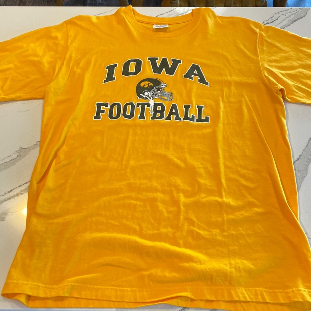 Iowa Hawkeyes Football T Shirt XL